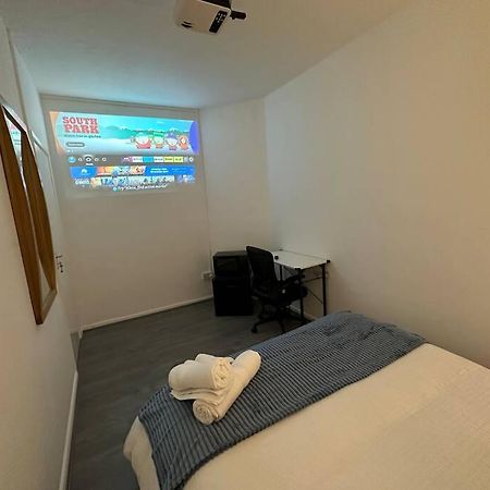 Small Cozy Private Bedroom Zone1 London Kültér fotó
