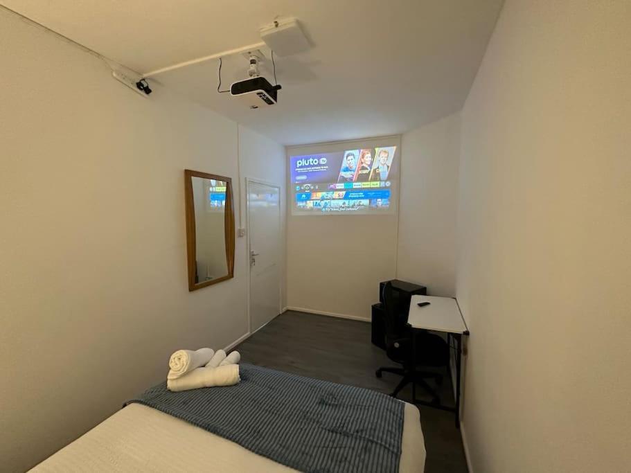 Small Cozy Private Bedroom Zone1 London Kültér fotó